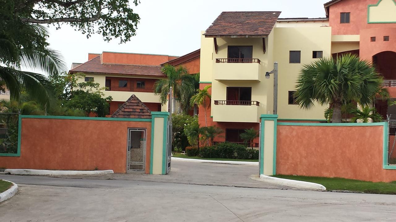 Tot Punta Cana Apartments Exterior photo